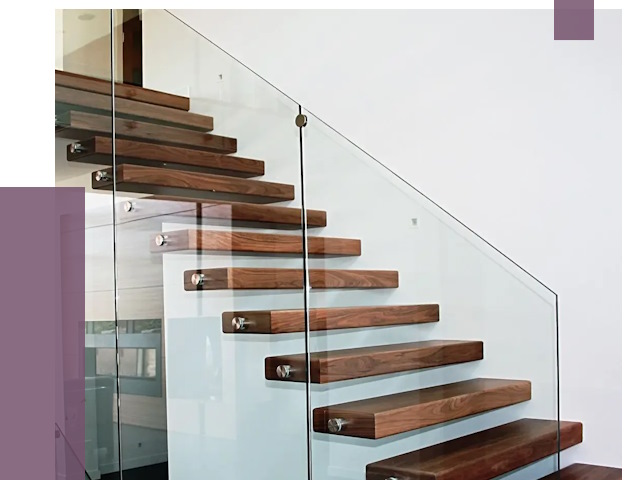 Стеклянные перила для лестницы в Ирбите от 15940 руб.