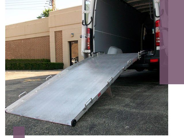 Мобильные пандусы в Ирбите — производство, монтаж и аренда