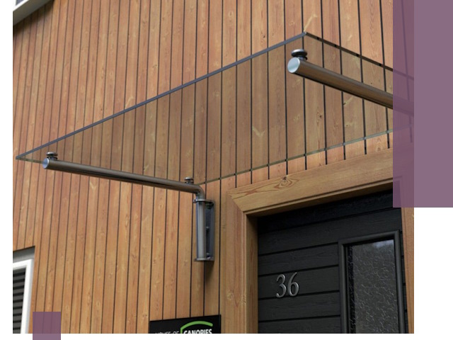 Стеклянные козырьки на входы и фасады в Ирбите